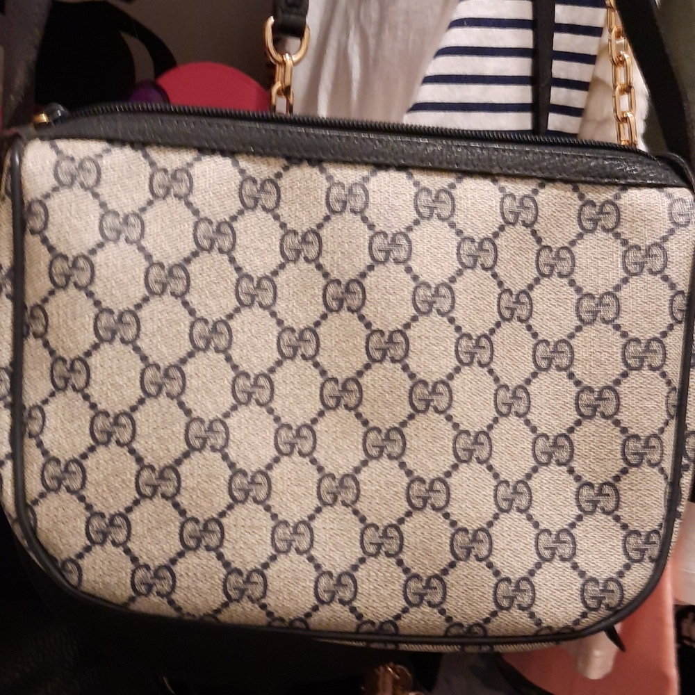 Gucci Bag - Picture 2 of 8